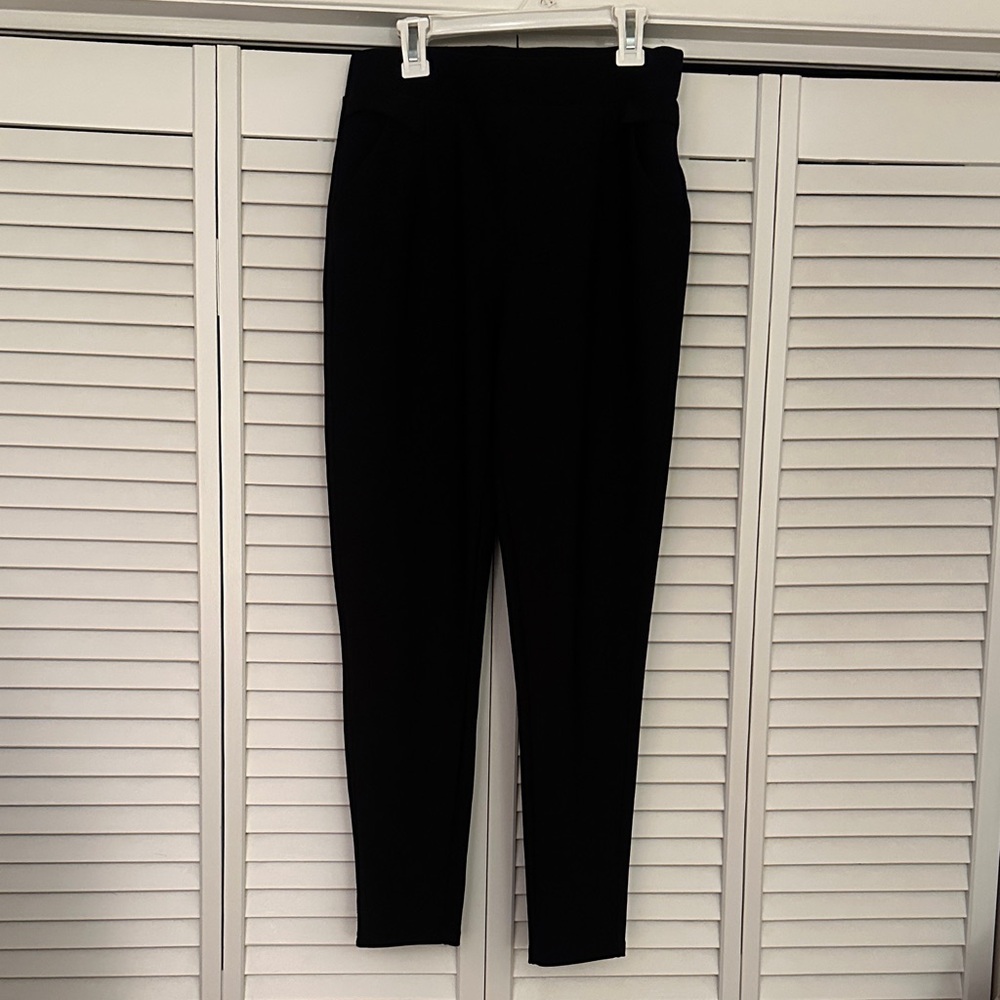 Elegant Black Ankle Pants